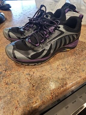 Merrell Womens Athletic/Hiking Shoes Black & Purple